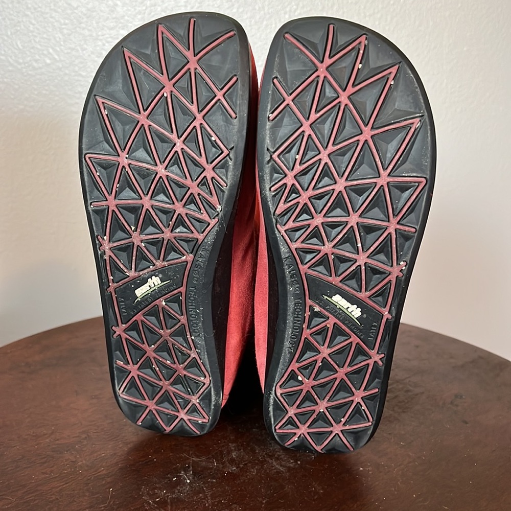 Earth Red Embroidered Women's Boots - Picture 7 of 11